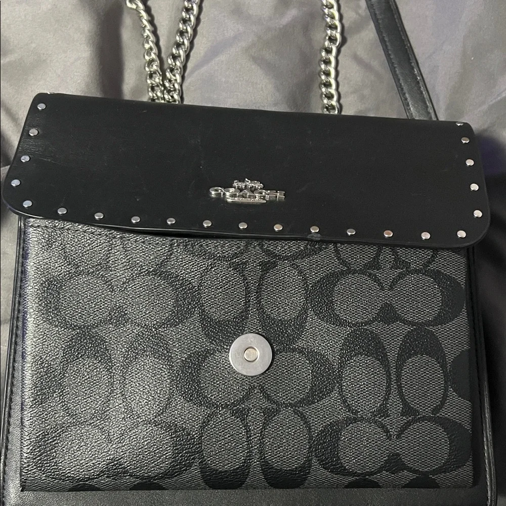 COACH Klare Crossbody bag. Used twice see photos for measurements and condition. - Picture 3 of 11